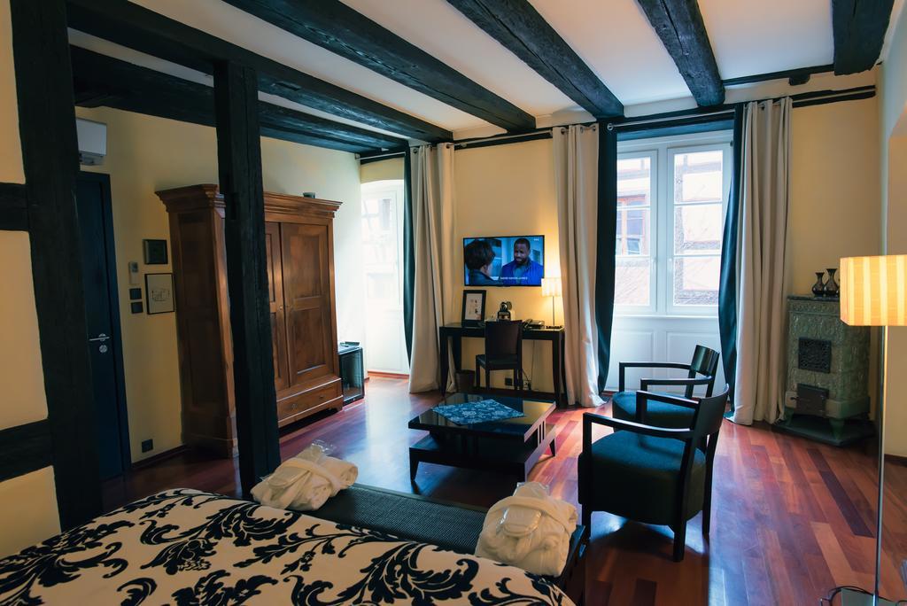Le B. Suites, Chambres & Restaurant Riquewihr Kültér fotó