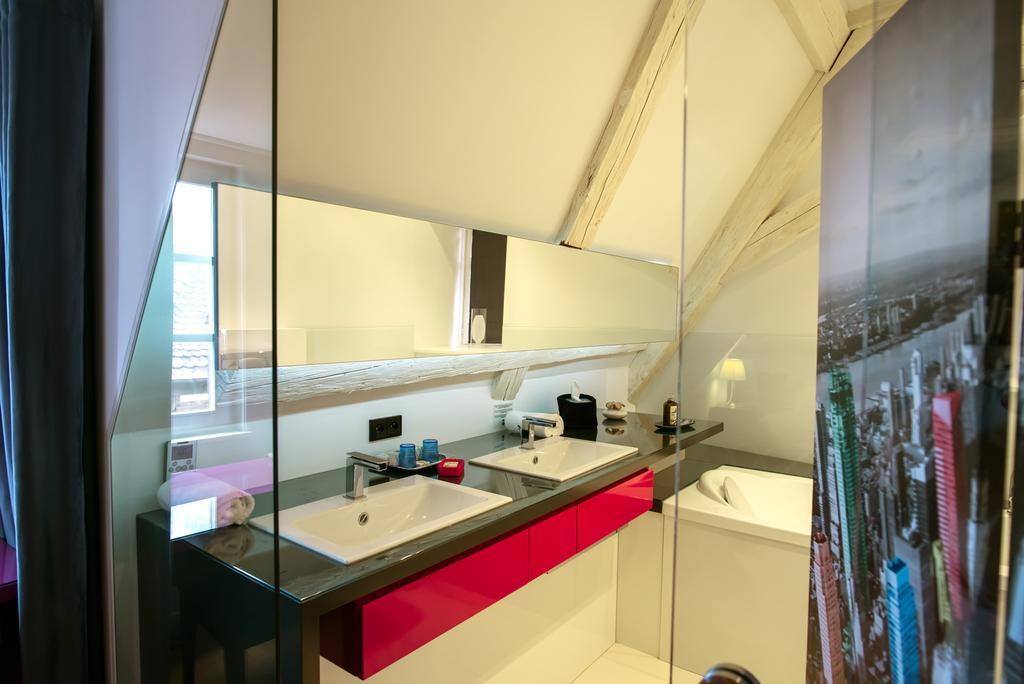 Le B. Suites, Chambres & Restaurant Riquewihr Kültér fotó
