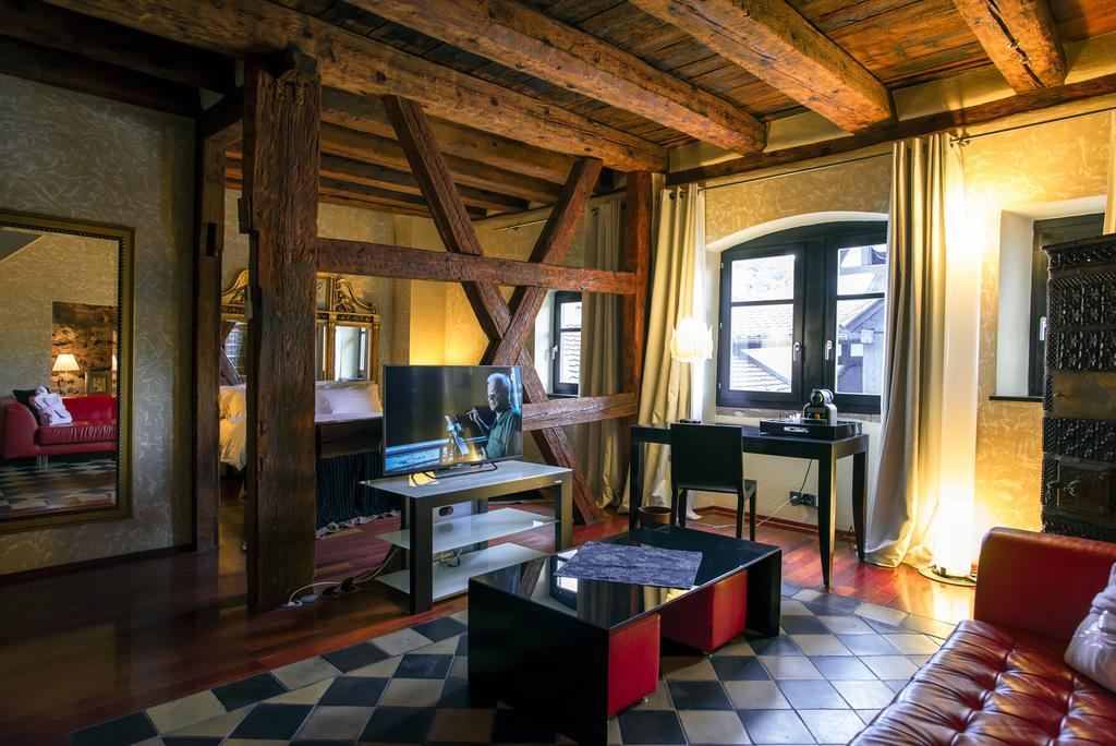 Le B. Suites, Chambres & Restaurant Riquewihr Kültér fotó