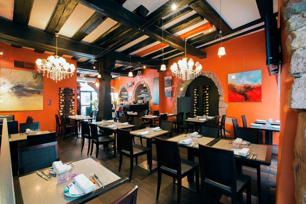 Le B. Suites, Chambres & Restaurant Riquewihr Kültér fotó